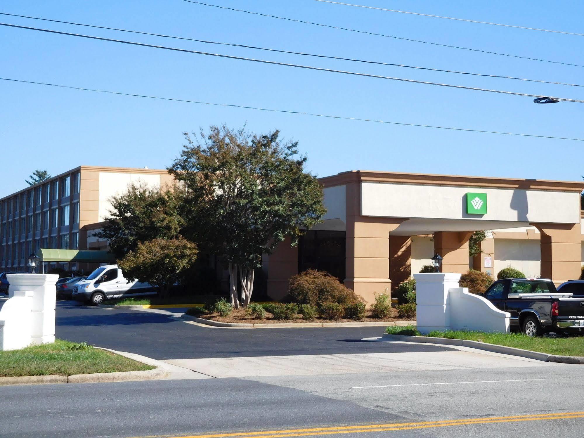 Wyndham Garden Greensboro Eksteriør bilde