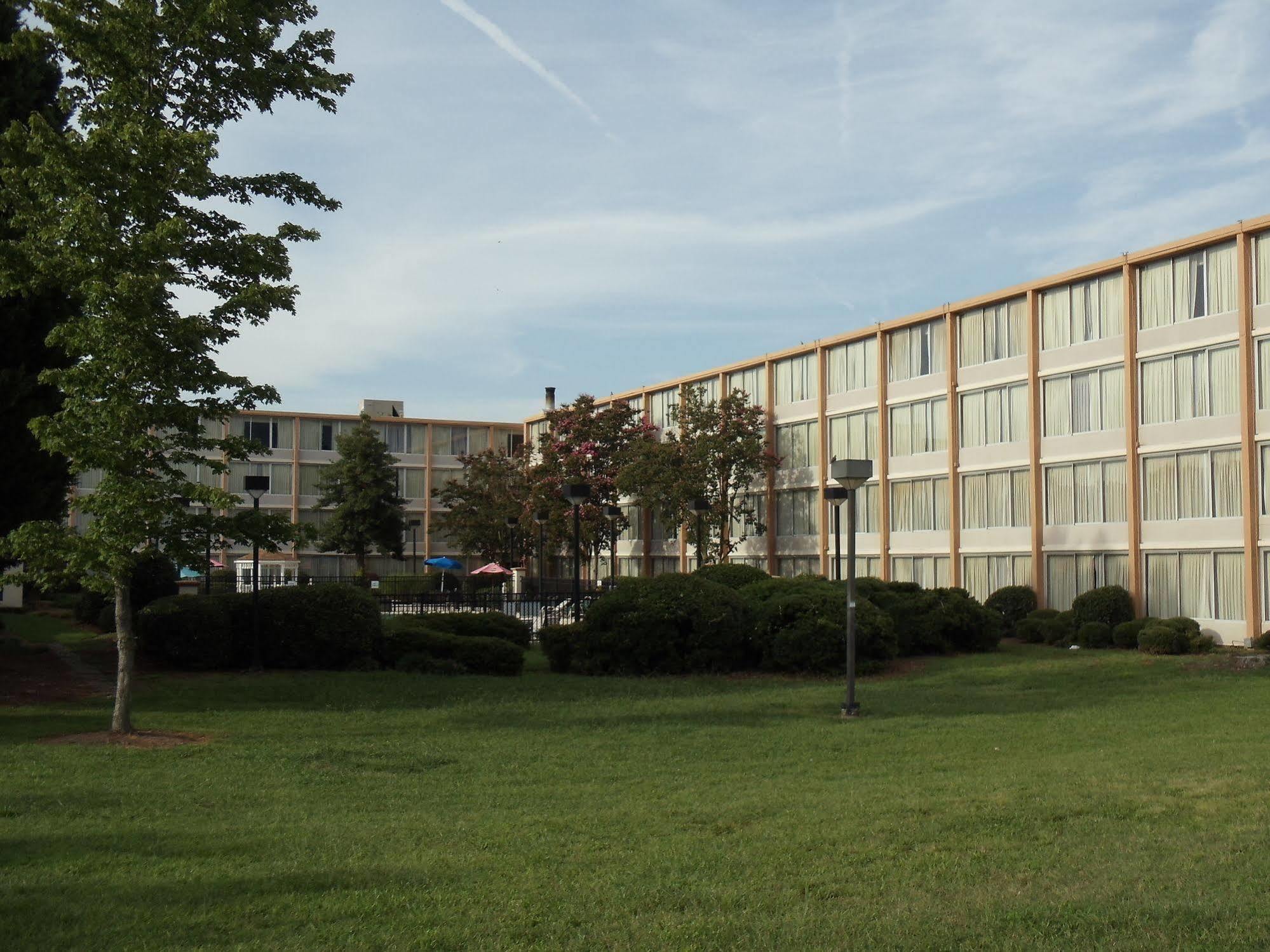Wyndham Garden Greensboro Eksteriør bilde